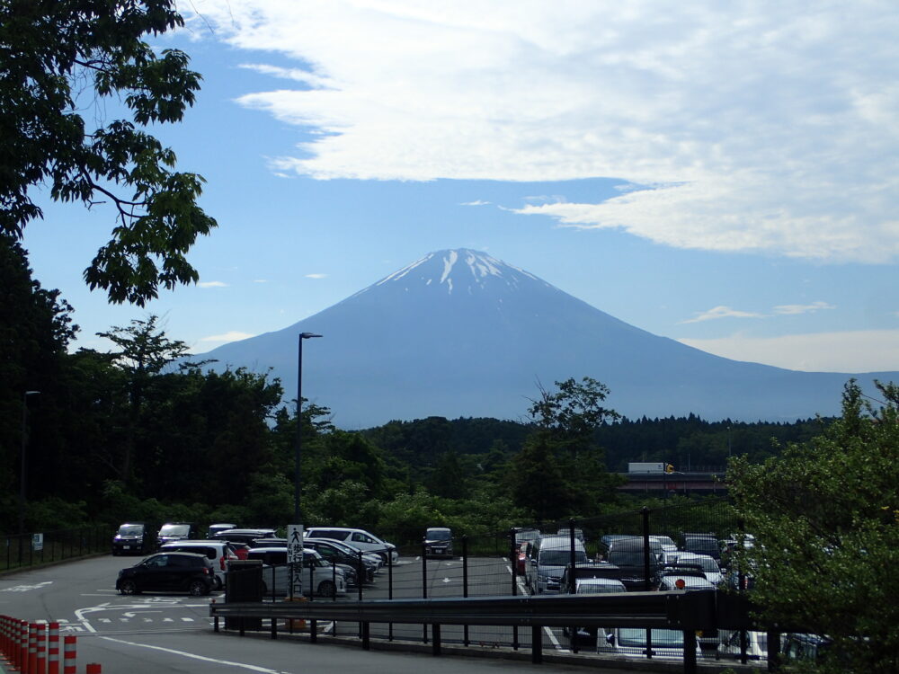 駐車場からの富士山
